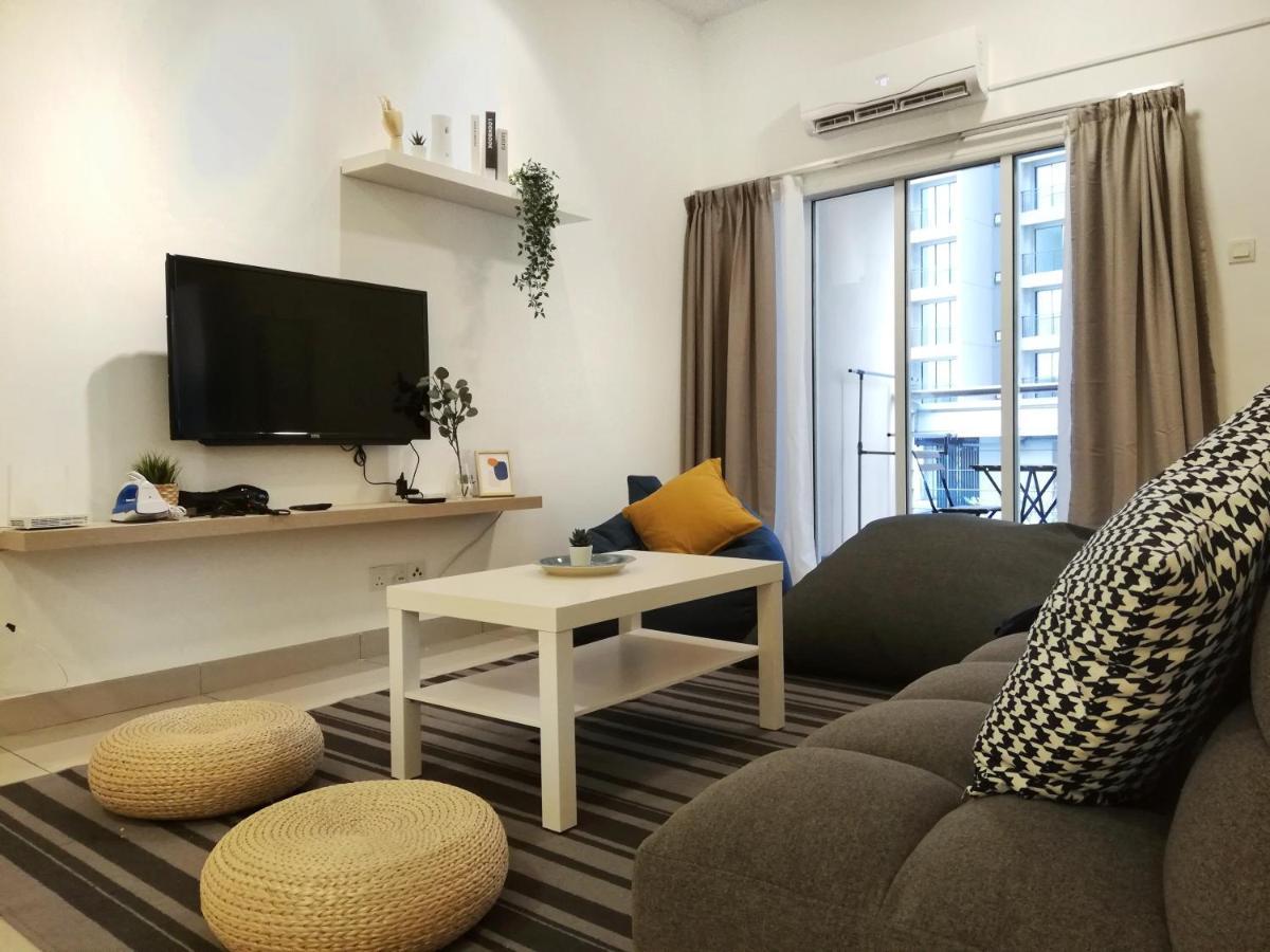 Subang City Residence, 8-9 Pax With Balcony, Walking Distance To Summit, 5Min To Sunway Subang Jaya Exterior photo